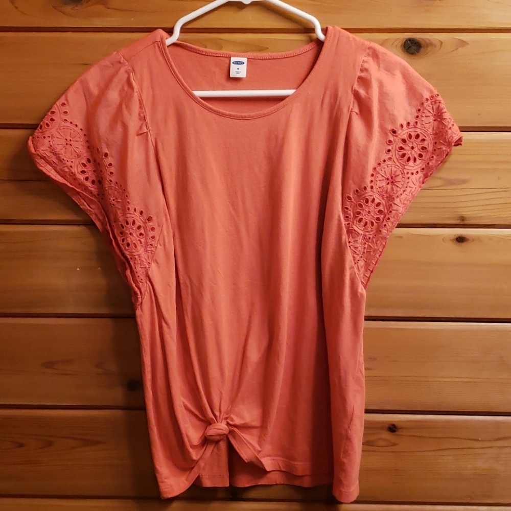 Flutter sleeve top